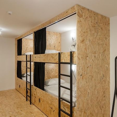 Hostel Conii & Suites Algarve Quarteira Eksteriør billede