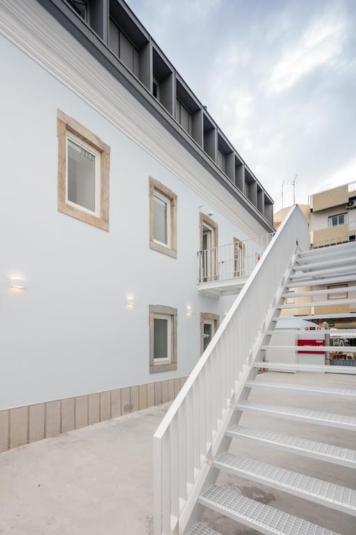 Hostel Conii & Suites Algarve Quarteira Eksteriør billede
