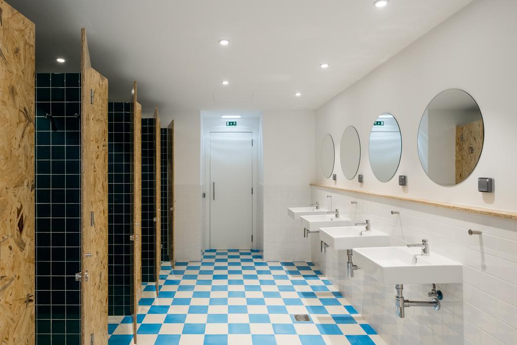Hostel Conii & Suites Algarve Quarteira Eksteriør billede
