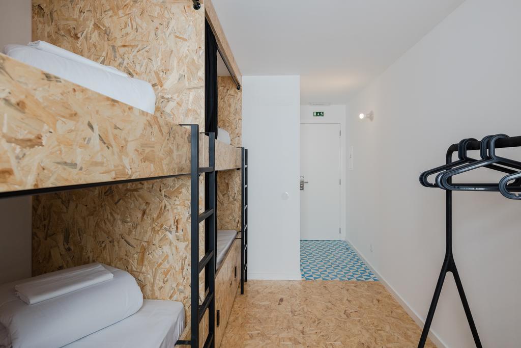 Hostel Conii & Suites Algarve Quarteira Eksteriør billede