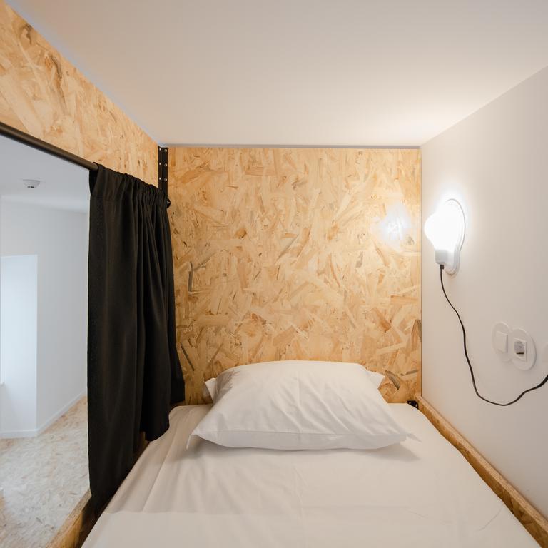 Hostel Conii & Suites Algarve Quarteira Eksteriør billede