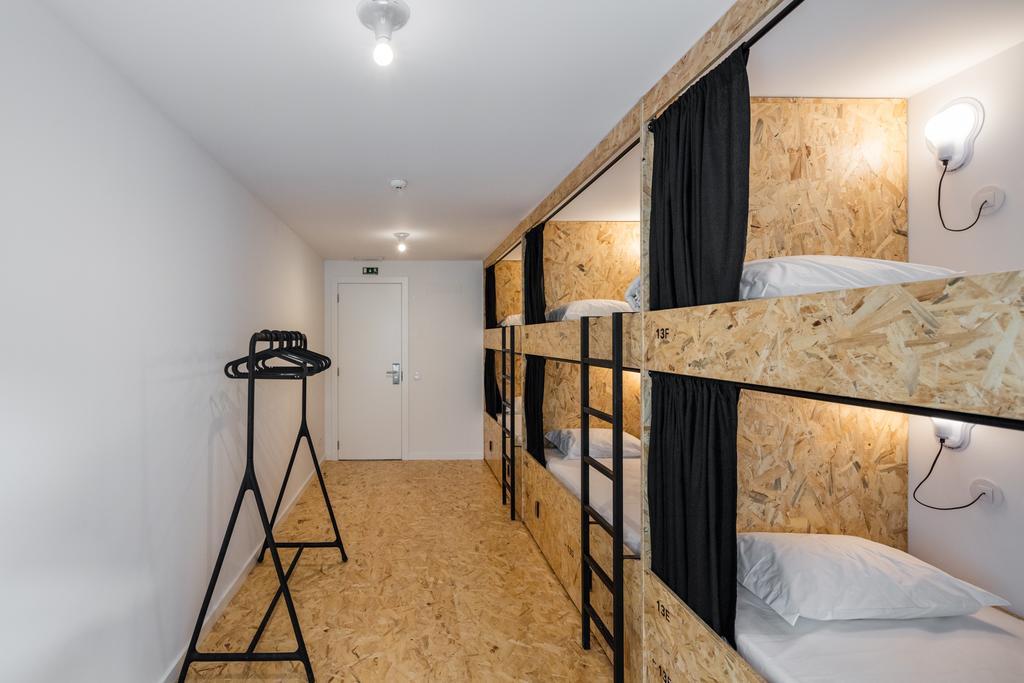 Hostel Conii & Suites Algarve Quarteira Eksteriør billede