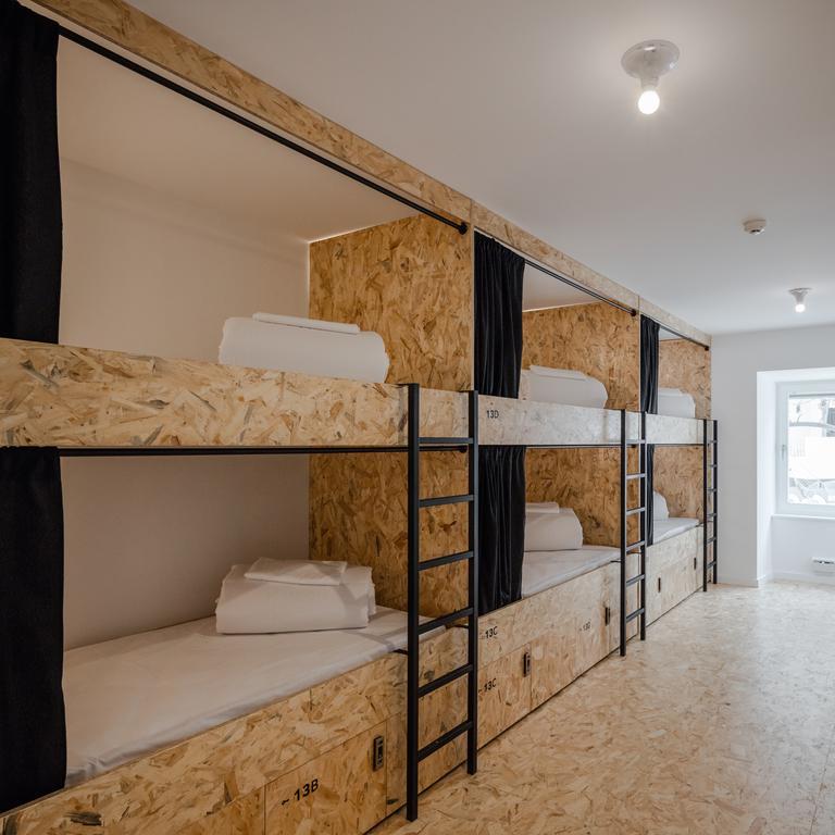 Hostel Conii & Suites Algarve Quarteira Eksteriør billede
