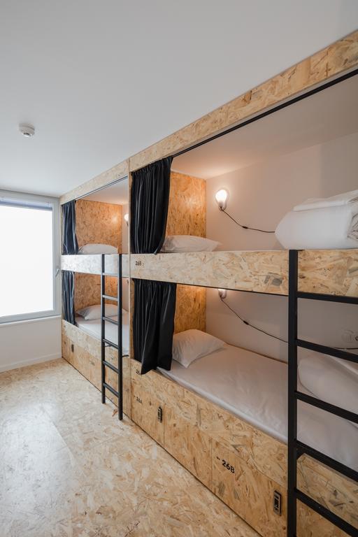 Hostel Conii & Suites Algarve Quarteira Eksteriør billede