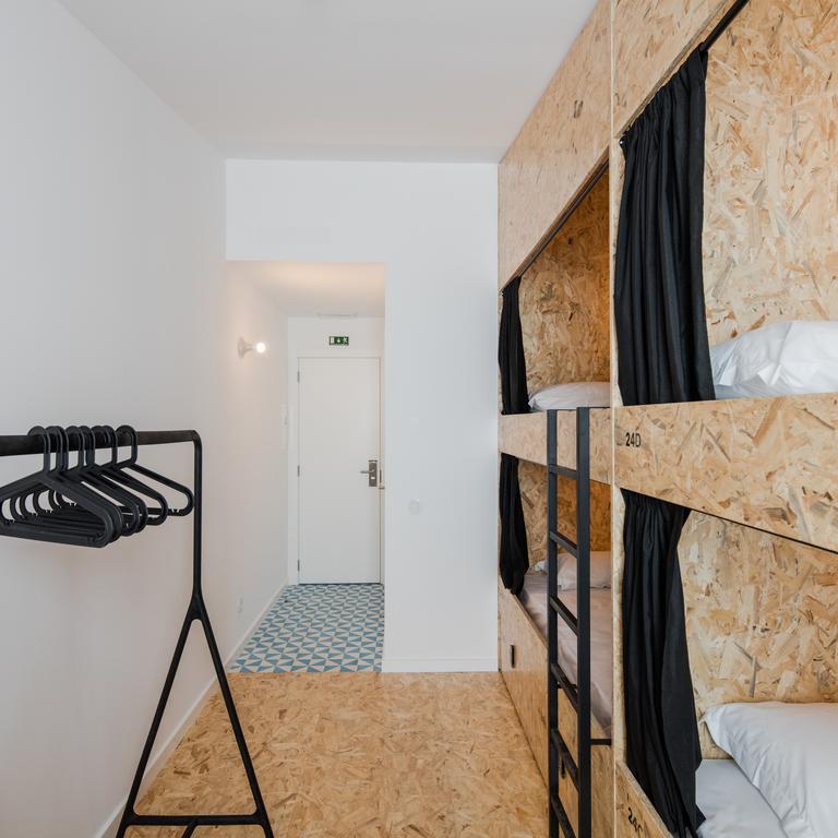 Hostel Conii & Suites Algarve Quarteira Eksteriør billede