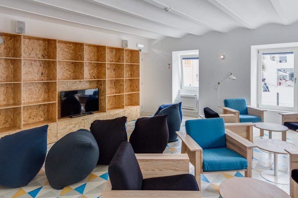 Hostel Conii & Suites Algarve Quarteira Eksteriør billede