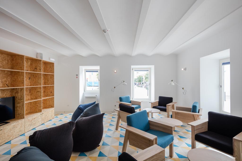 Hostel Conii & Suites Algarve Quarteira Eksteriør billede